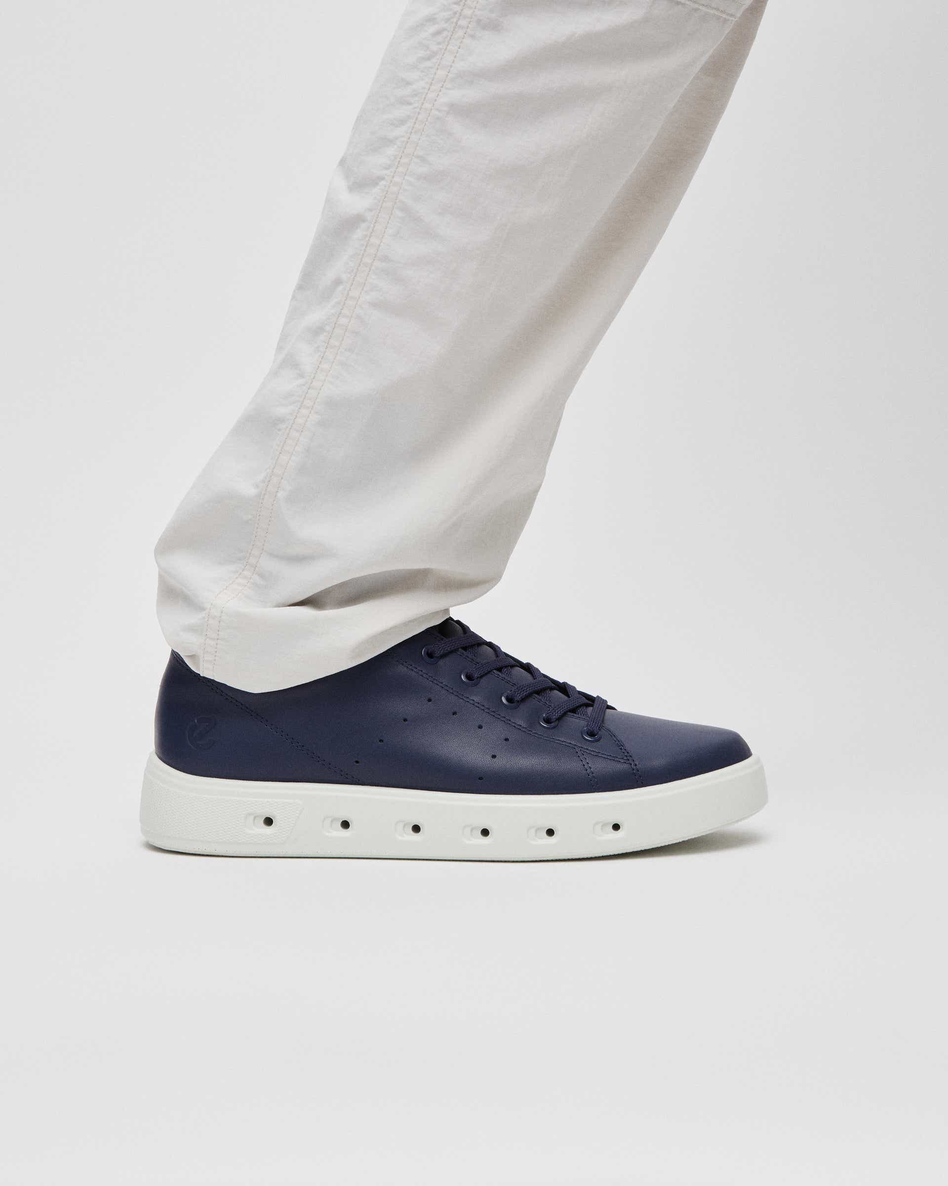 Men's ECCO® Street 720 Leather Gore-Tex Sneaker - Black - Lifestyle image-1